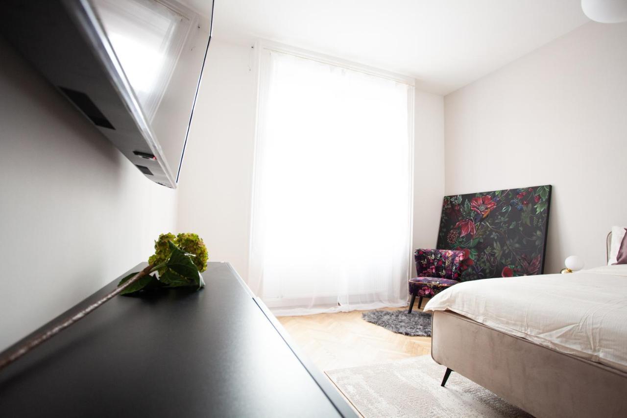 Апартаменты Real Deluxe Next To Danube Будапешт Экстерьер фото